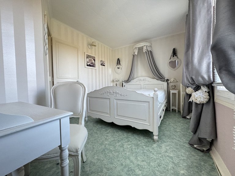 Location Maison - 4 Pièces - 2 chambres - 77 m2 (BURES SUR YVETTE 91)
