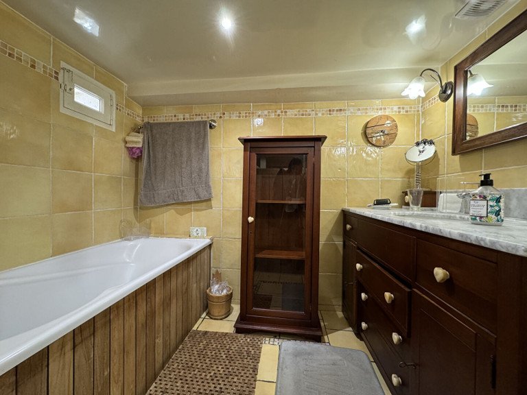 Location Maison - 4 Pièces - 2 chambres - 77 m2 (BURES SUR YVETTE 91)