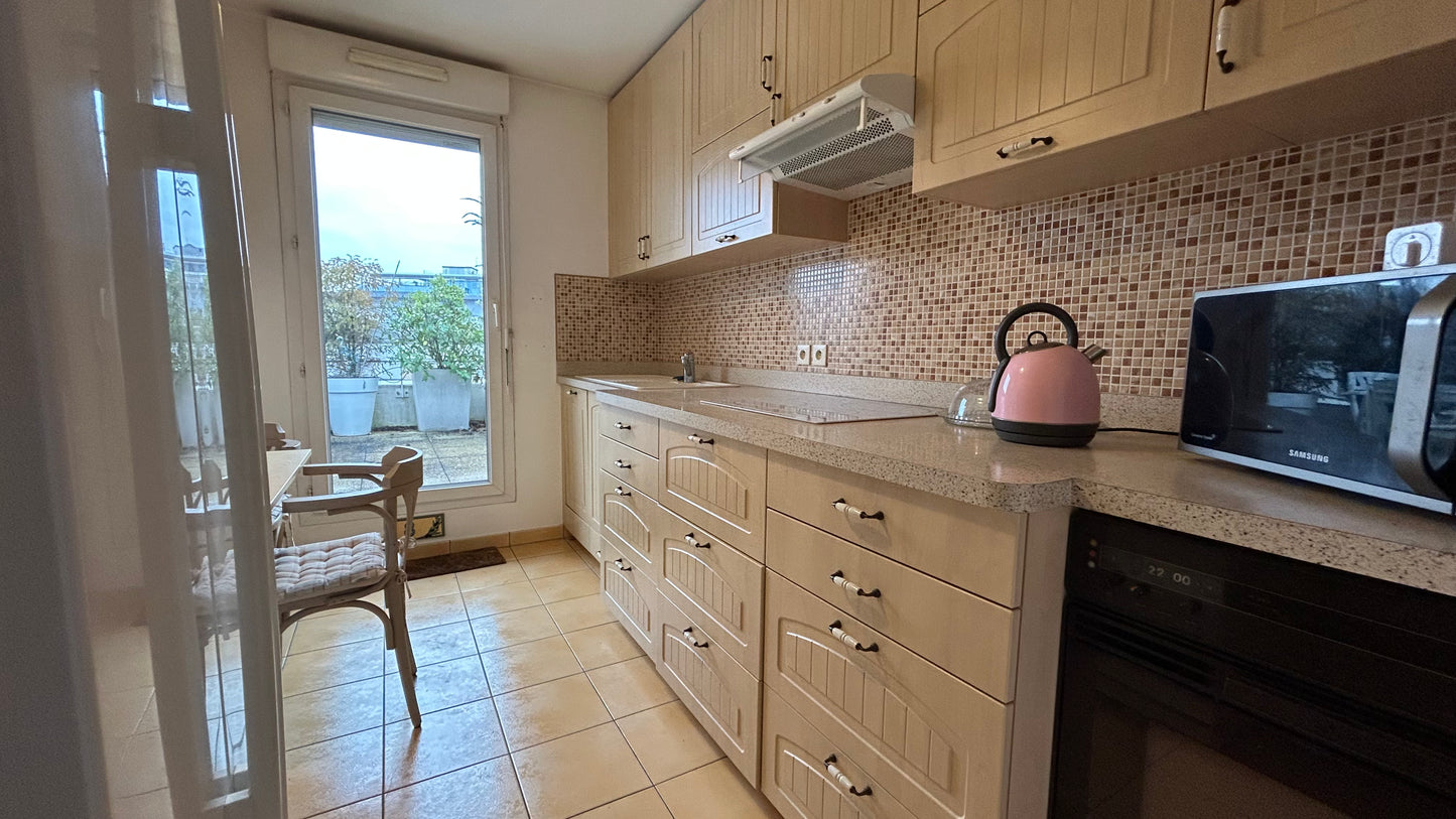 À LOUER - Appartement 5 pièces MEUBLÉ avec terrasse à MASSY - 89,14 m2