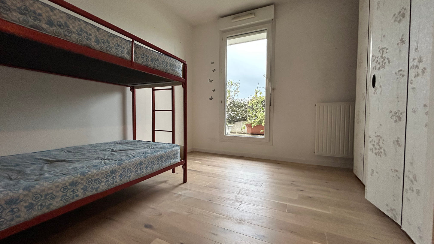 À LOUER - Appartement 5 pièces MEUBLÉ avec terrasse à MASSY - 89,14 m2
