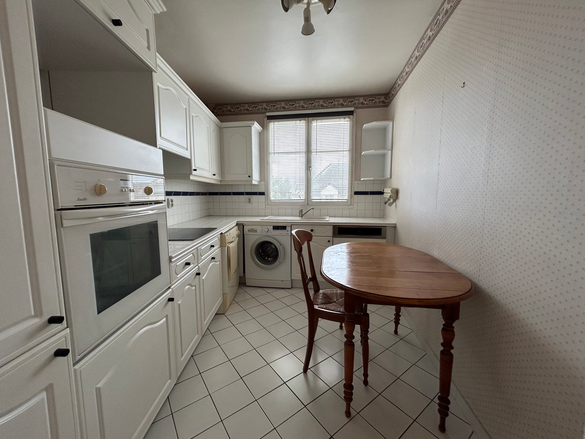 À LOUER - APPARTEMENT 3 PIÈCES MEUBLÉ - LONGPONT-SUR-ORGE - 70,16 m2